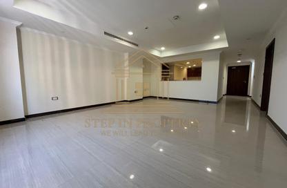 Apartment - 1 Bedroom - 2 Bathrooms for rent in East Porto Drive - Porto Arabia - The Pearl Island - Doha