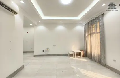 Apartment - 2 Bedrooms - 3 Bathrooms for rent in Muntazah 7 - Al Muntazah - Doha