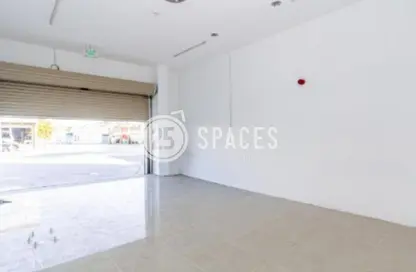 بناية كاملة - استوديو - 4 حمامات للبيع في شارع السد - السد - الدوحة