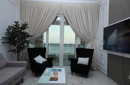 Apartment - 2 Bedrooms - 3 Bathrooms for sale in Viva West - Viva Bahriyah - The Pearl Island - Doha Apartment - 2 Bedrooms - 3 Bathrooms for sale in Viva West - Viva Bahriyah - The Pearl Island - Doha