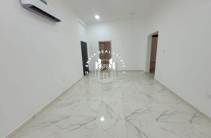 Villa - 2 Bedrooms - 1 Bathroom for rent in Al Murrah - Al Rayyan - Doha