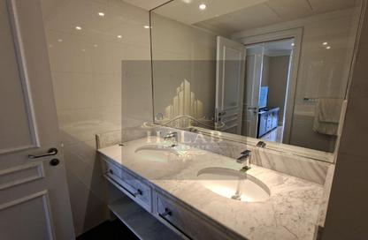 Apartment - 1 Bedroom - 2 Bathrooms for rent in West Bay Tower - West Bay - West Bay - Doha