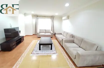 Apartment - 2 Bedrooms - 2 Bathrooms for rent in Old Salata - Salata - Doha