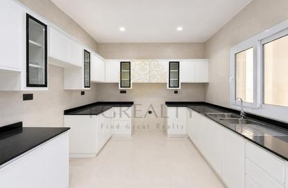 Villa - 7 Bedrooms - 7+ Bathrooms for rent in Izghawa - Izghawa - Doha