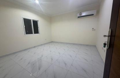 Apartment - 2 Bedrooms - 2 Bathrooms for rent in Al Wakrah - Al Wakra