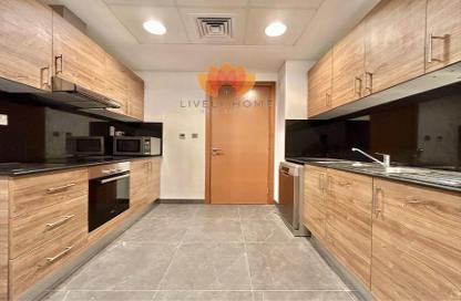 Apartment - 2 Bedrooms - 3 Bathrooms for rent in West Bay Tower - West Bay - West Bay - Doha Apartment - 2 Bedrooms - 3 Bathrooms for rent in West Bay Tower - West Bay - West Bay - Doha