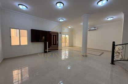 Villa - 5 Bedrooms - 5 Bathrooms for rent in Ain Khalid Gate - Ain Khaled - Doha