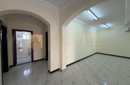 Compound - 4 Bedrooms - 5 Bathrooms for rent in Ain Khaled Villas - Ain Khaled - Doha