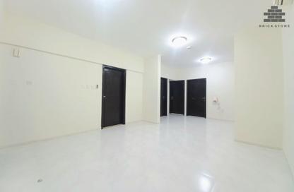 Apartment - 2 - 2 for rent in Al Khayareen Tower - Old Salata - Salata - Doha