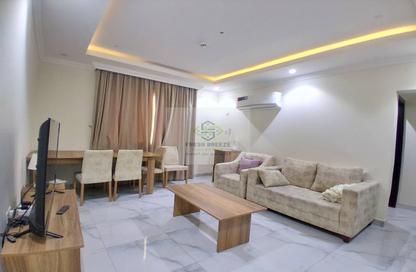 Apartment - 2 Bedrooms - 2 Bathrooms for rent in Umm Ghwailina Comm - Umm Ghuwalina - Umm Ghuwailina - Doha