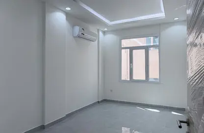 شقة - 2 غرف نوم - 2 حمامات للايجار في الدحيل - الدوحة