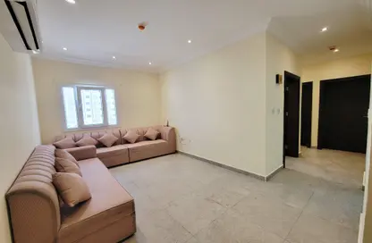 Apartment - 2 Bedrooms - 2 Bathrooms for rent in Anas Street - Fereej Bin Mahmoud North - Fereej Bin Mahmoud - Doha