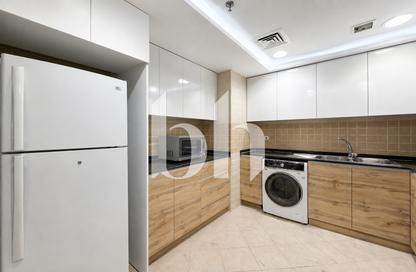 Apartment - 2 Bedrooms - 3 Bathrooms for rent in West Bay Tower - West Bay - West Bay - Doha Apartment - 2 Bedrooms - 3 Bathrooms for rent in West Bay Tower - West Bay - West Bay - Doha