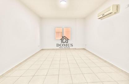 Apartment - 3 Bedrooms - 3 Bathrooms for rent in Banks street - Musheireb - Doha