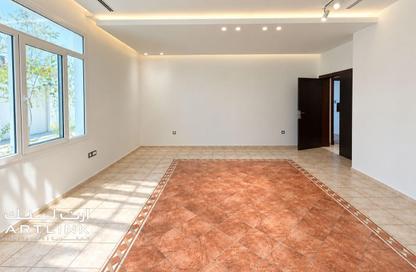 Villa - 4 - 4 for rent in HBK Villas - Al Nasr - Doha