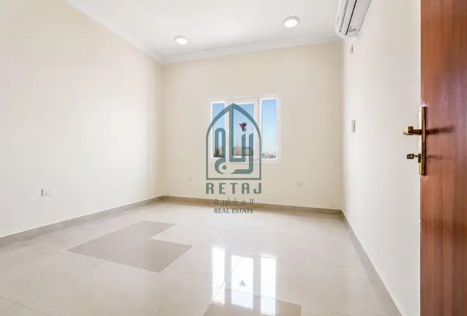 60389674 - Property Image 2