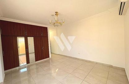 Villa - 5 Bedrooms - 6 Bathrooms for rent in Bu Hamour Street - Abu Hamour - Doha
