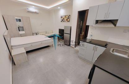 Apartment - Studio - 1 for rent in Al Mansoura - Al Mansoura - Doha