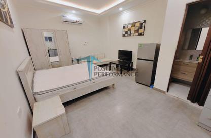 Apartment - Studio - 1 for rent in Al Mansoura - Al Mansoura - Doha