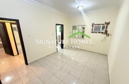Apartment - 2 Bedrooms - 2 Bathrooms for rent in Madinat Khalifa Building 58 - Madinat Khalifa South - Madinat Khalifa - Doha Apartment - 2 Bedrooms - 2 Bathrooms for rent in Madinat Khalifa Building 58 - Madinat Khalifa South - Madinat Khalifa - Doha