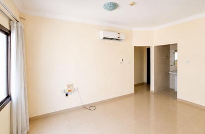 Apartment - 3 Bedrooms - 2 Bathrooms for rent in Fereej Bin Mahmoud North - Fereej Bin Mahmoud - Doha
