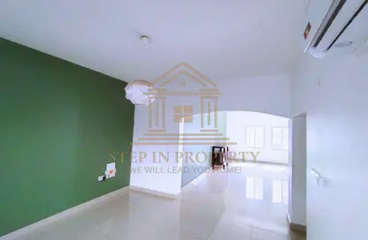 Villa - 3 Bedrooms - 4 Bathrooms for rent in Al Dana st - Muraikh - AlMuraikh - Doha