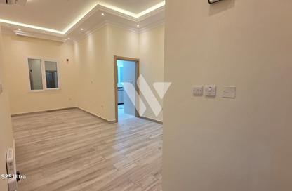 Apartment - 2 Bedrooms - 3 Bathrooms for rent in Al Mansoura - Al Mansoura - Doha
