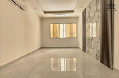 Apartment - 2 Bedrooms - 2 Bathrooms for rent in Al Mansoura - Al Mansoura - Doha