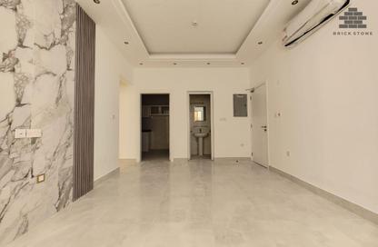 Apartment - 2 Bedrooms - 2 Bathrooms for rent in Al Mansoura - Al Mansoura - Doha