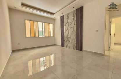 Apartment - 2 Bedrooms - 2 Bathrooms for rent in Al Mansoura - Al Mansoura - Doha