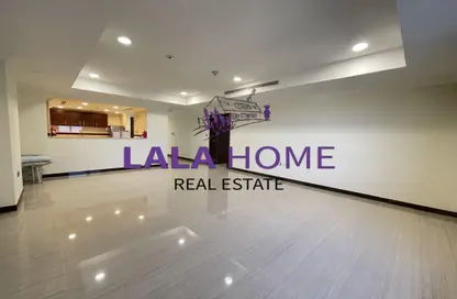Apartment - 1 Bedroom - 2 Bathrooms for rent in West Porto Drive - Porto Arabia - The Pearl Island - Doha