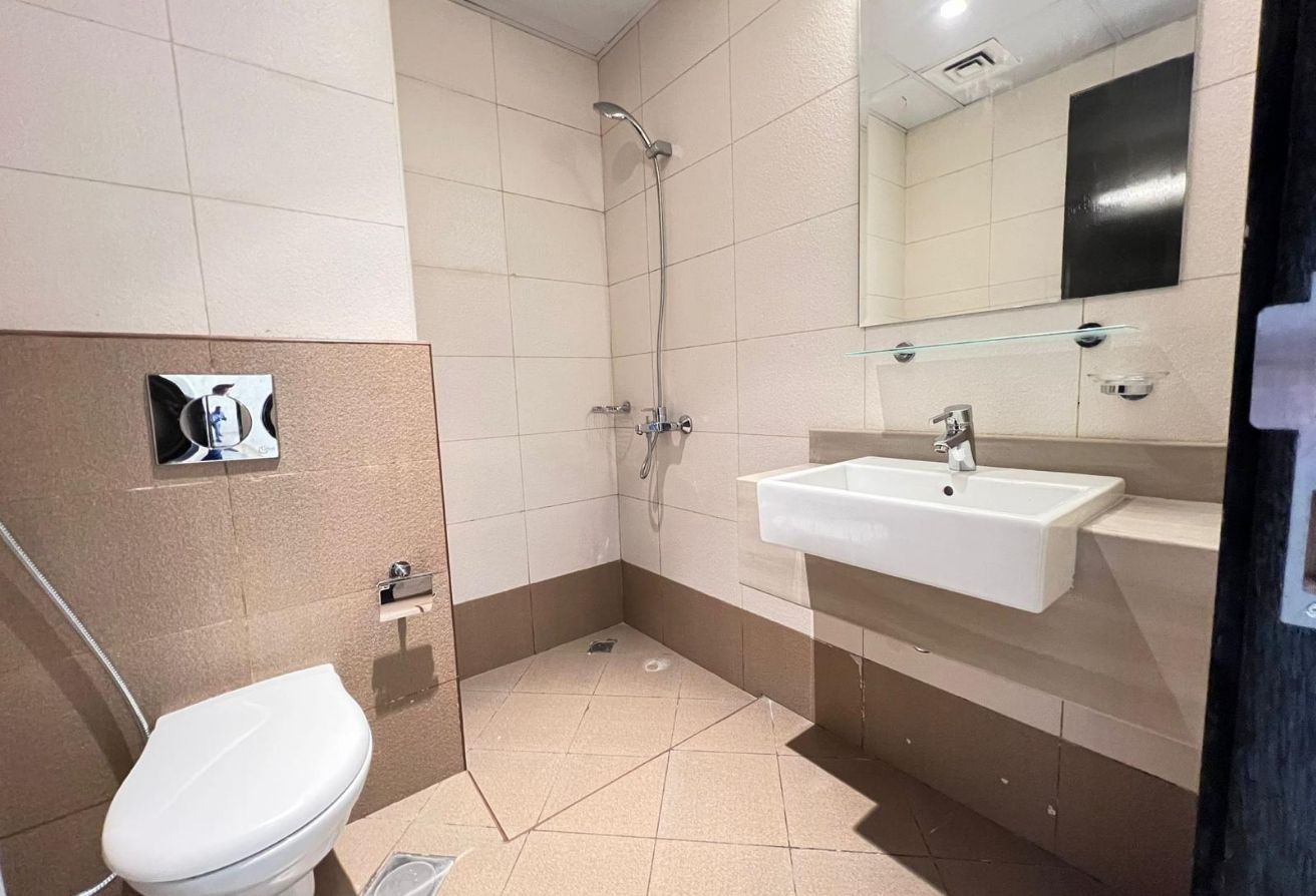 LUXURY 2BEDROOM PLUS MAID WITH BIG BACKYARD thumbnail 6
