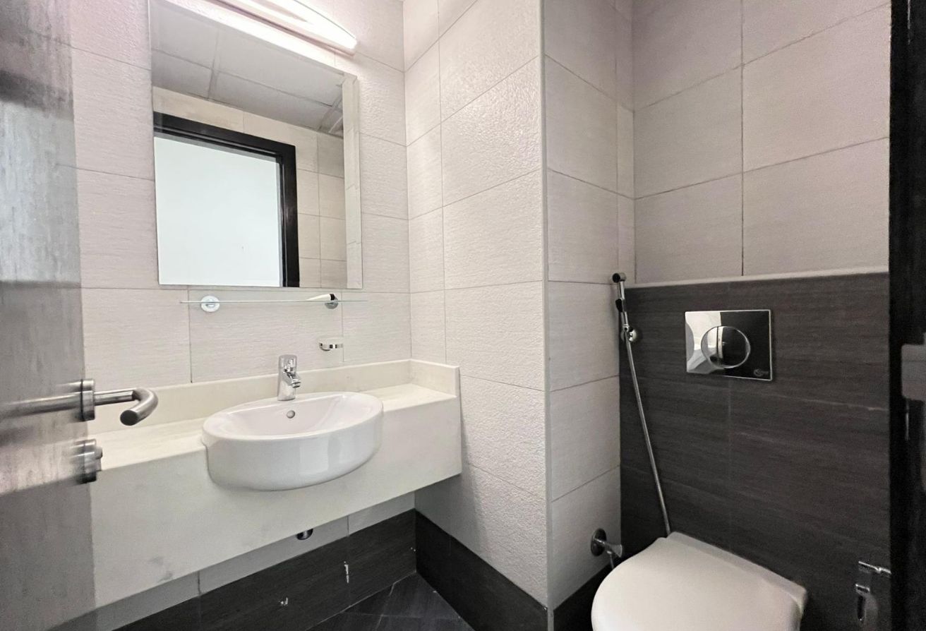 LUXURY 2BEDROOM PLUS MAID WITH BIG BACKYARD thumbnail 7