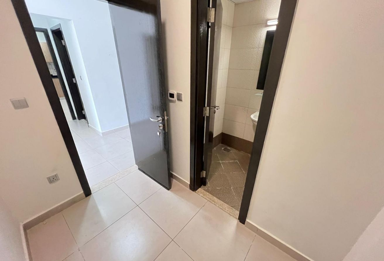 LUXURY 2BEDROOM PLUS MAID WITH BIG BACKYARD thumbnail 5