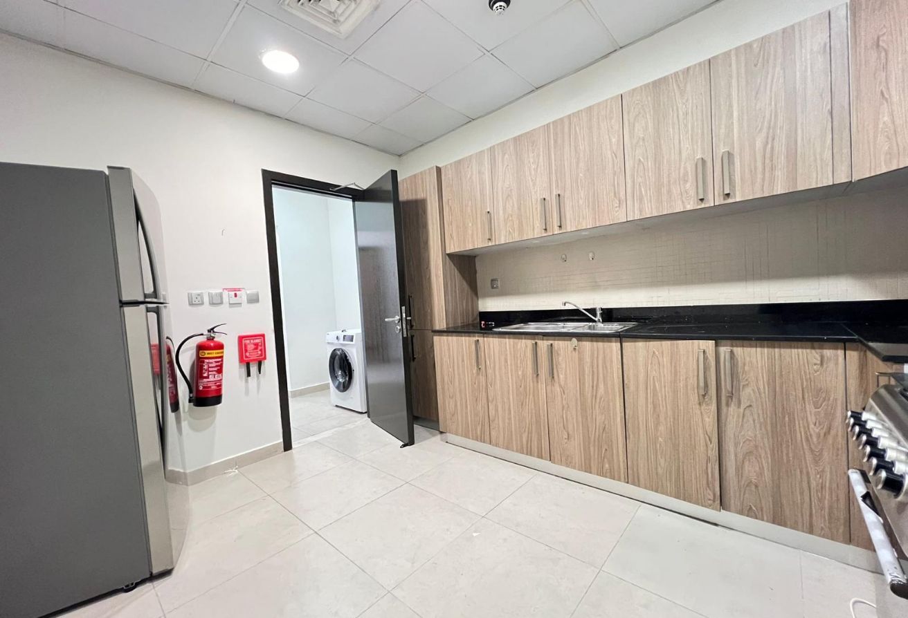 LUXURY 2BEDROOM PLUS MAID WITH BIG BACKYARD thumbnail 3