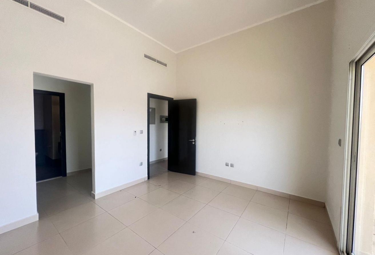 LUXURY 2BEDROOM PLUS MAID WITH BIG BACKYARD thumbnail 12