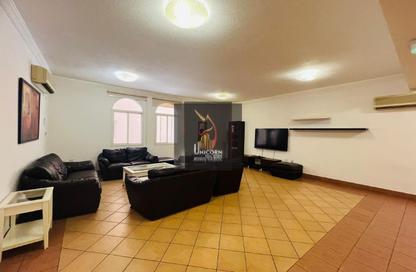 Apartment - 2 Bedrooms - 3 Bathrooms for rent in Al Sadd Road - Al Sadd - Doha