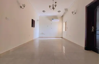 Apartment - 2 Bedrooms - 2 Bathrooms for rent in Al Mansoura - Al Mansoura - Doha