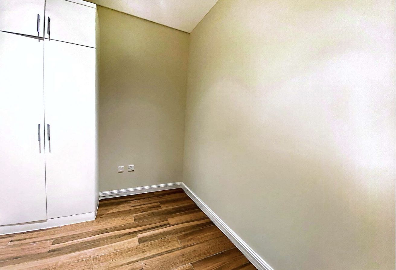 3BR + Maid in Floresta Gardens | 5-Yr Payment thumbnail 7