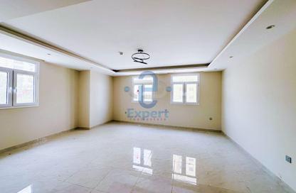 Apartment - 2 Bedrooms - 3 Bathrooms for rent in Umm Al Shebram Street - Fereej Abdul Aziz - Doha
