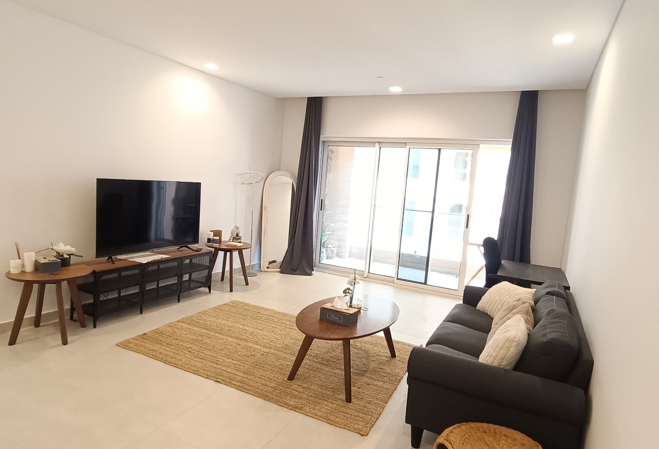 Studio Fully Furnished | Bills Included | sea view thumbnail 9
