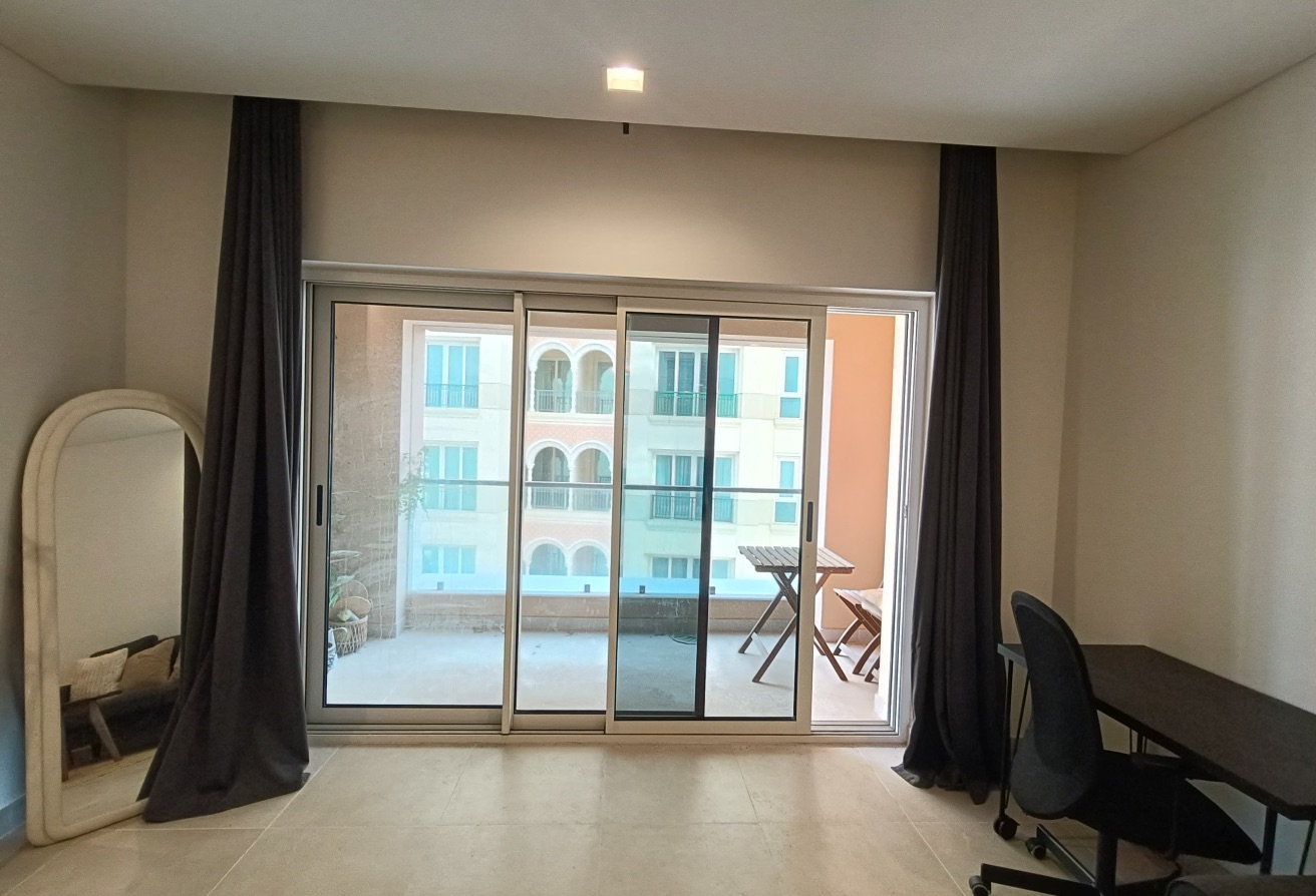 Studio Fully Furnished | Bills Included | sea view thumbnail 11