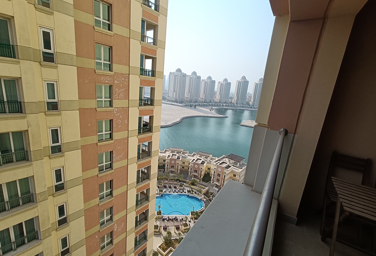 Studio Fully Furnished | Bills Included | sea view thumbnail 12
