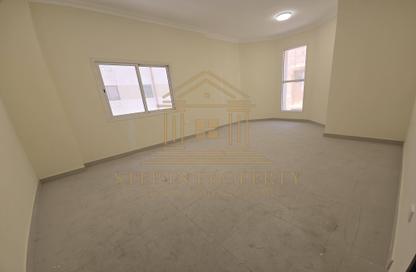 Apartment - 3 Bedrooms - 2 Bathrooms for rent in Anas Street - Fereej Bin Mahmoud North - Fereej Bin Mahmoud - Doha