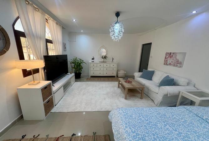 1030815 - Property Image 2