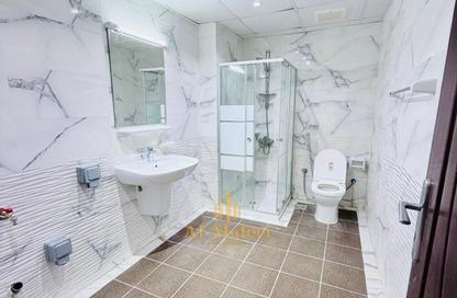 Apartment - 2 Bedrooms - 1 Bathroom for rent in Bin Dirham 1 - Al Mansoura - Doha