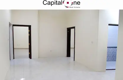 شقة - 3 غرف نوم - 3 حمامات للايجار في كاب 36 - عين خالد - الدوحة