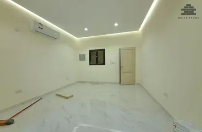 شقة - غرفة نوم - 1 حمام للايجار في شارع الجزيره - فريج بن محمود الشمالي - فريج بن محمود - الدوحة