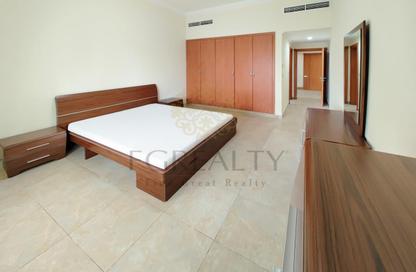 Apartment - 1 - 2 for sale in West Porto Drive - Porto Arabia - The Pearl Island - Doha
