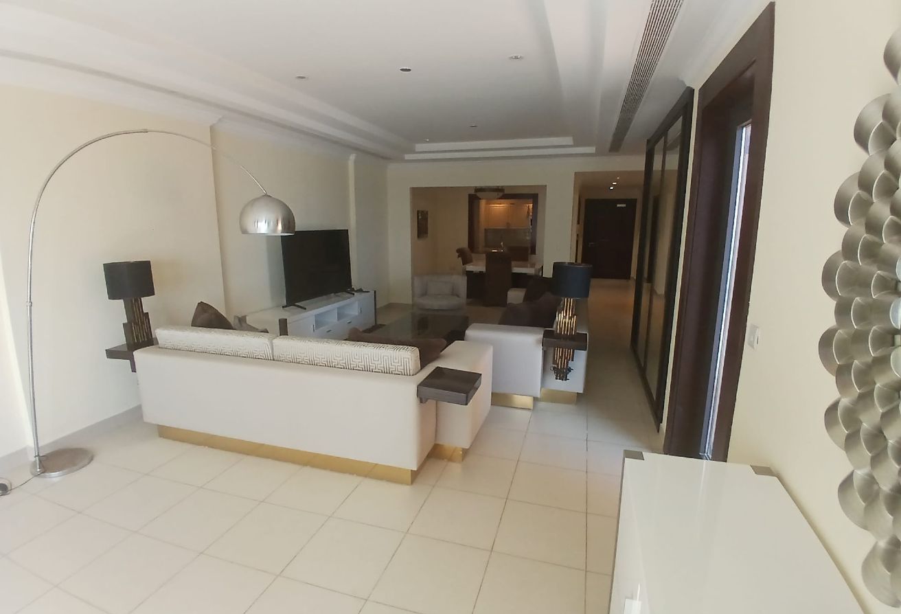 1 BR Apartment with Water View on The Pearl